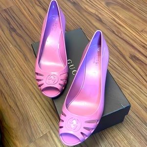 Gucci Lavender/pinkish jelly wedges